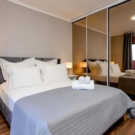 Luxe Sunset Lisbon Caparica Apartment