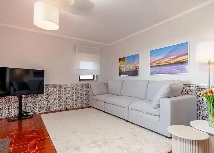 Appartamento Luxe Sunset Lisbon Caparica *