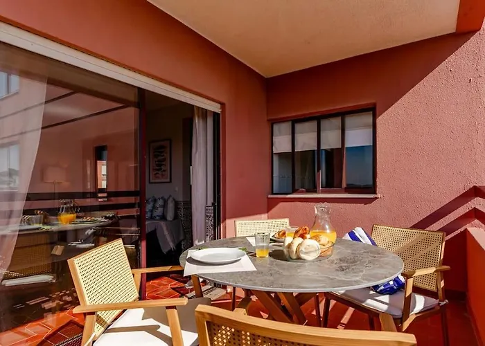 Luxe Sunset Lisbon Caparica *